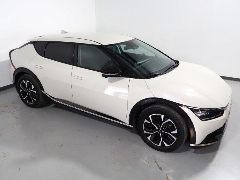 2024 Kia EV6 Wind *NAVIGATION, SAFETY ALERTS, ADAPTIVE CRUISE, 360 VIEW CAMERAS, DIGITAL COCKPIT, VEGAN LEATHER, CLIMATE SEATS, WIRELESS CHARING, MERIDIAN AUDIO, ANDROID & APPLE Round Rock TX