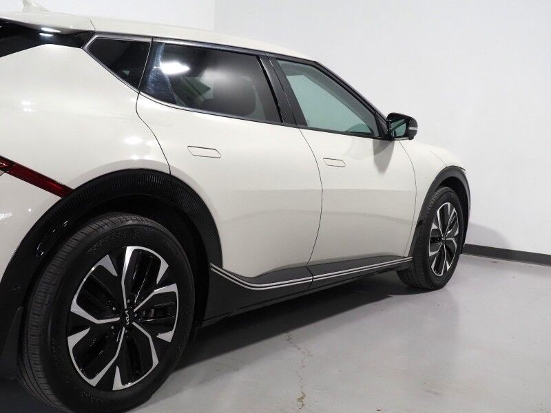 2024 Kia EV6 Wind *NAVIGATION, SAFETY ALERTS, ADAPTIVE CRUISE, 360 VIEW CAMERAS, DIGITAL COCKPIT, VEGAN LEATHER, CLIMATE SEATS, WIRELESS CHARING, MERIDIAN AUDIO, ANDROID & APPLE Round Rock TX