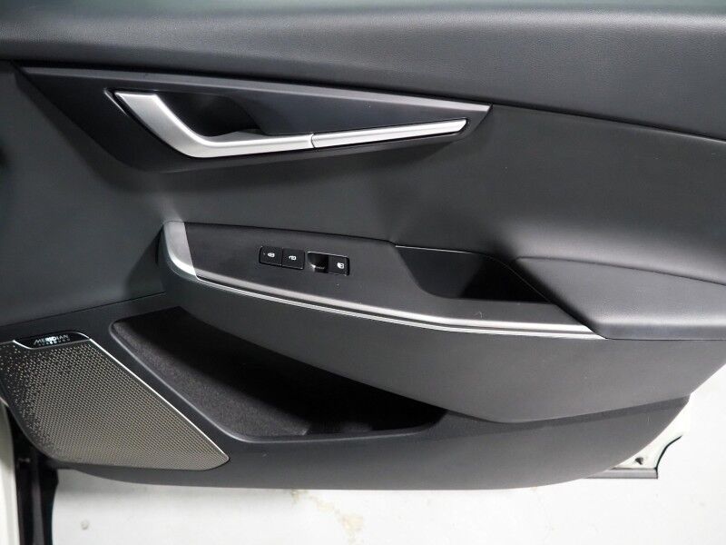 2024 Kia EV6 Wind *NAVIGATION, SAFETY ALERTS, ADAPTIVE CRUISE, 360 VIEW CAMERAS, DIGITAL COCKPIT, VEGAN LEATHER, CLIMATE SEATS, WIRELESS CHARING, MERIDIAN AUDIO, ANDROID & APPLE Round Rock TX