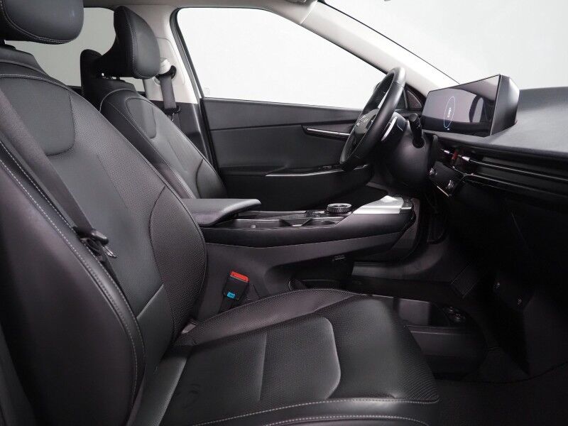 2024 Kia EV6 Wind *NAVIGATION, SAFETY ALERTS, ADAPTIVE CRUISE, 360 VIEW CAMERAS, DIGITAL COCKPIT, VEGAN LEATHER, CLIMATE SEATS, WIRELESS CHARING, MERIDIAN AUDIO, ANDROID & APPLE Round Rock TX