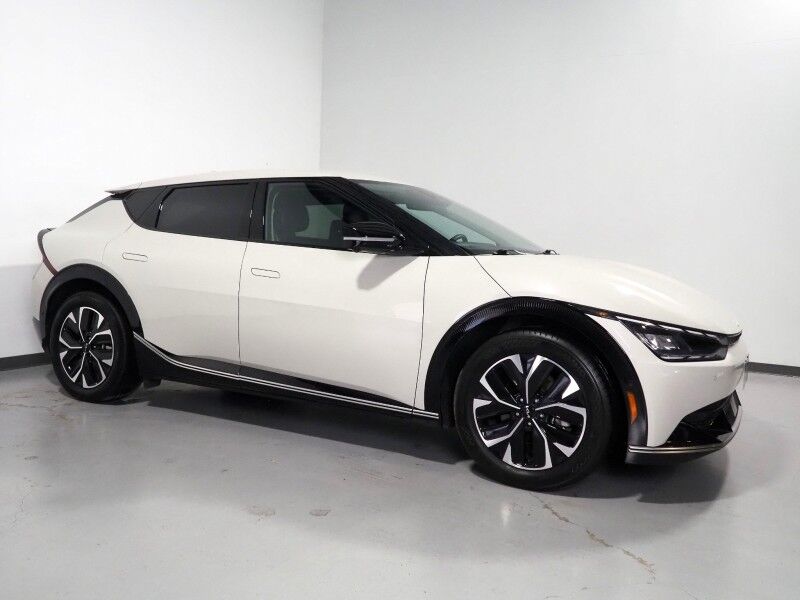 2024 Kia EV6 Wind RWD *NAVIGATION, SAFETY ALERTS, ADAPTIVE CRUISE, 360 VIEW CAMERAS, DIGITAL COCKPIT, VEGAN LEATHER, CLIMATE SEATS, WIRELESS CHARGING, MERIDIAN AUDIO, ANDROID & APPLE