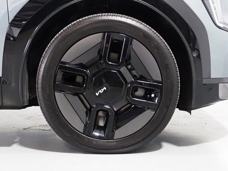 2024 Kia EV9 GT-Line AWD *HEADS-UP DISPLAY, NAVIGATION, SAFETY ALERTS, ADAPTIVE CRUISE, 360 VIEW CAMERAS, PANO MOONROOF, LEATHER, CLIMATE SEATS, HEATED STEERING, 2ND ROW CAPTAINS, MERIDIAN AUDIO, 21 INCH WHEELS, APPLE CARPLAY Round Rock TX