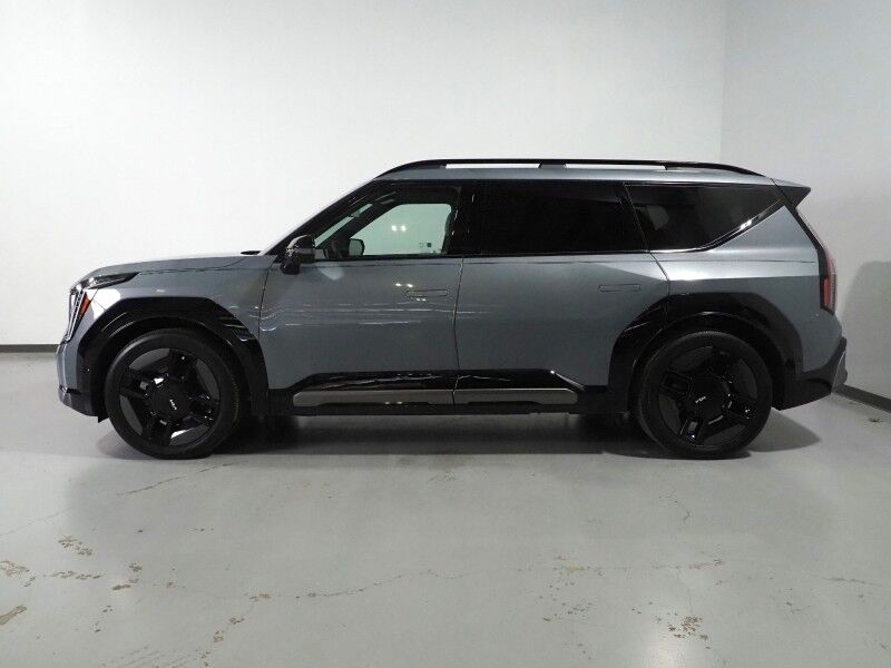 2024 Kia EV9 GT-Line AWD *HEADS-UP DISPLAY, NAVIGATION, SAFETY ALERTS, ADAPTIVE CRUISE, 360 VIEW CAMERAS, PANO MOONROOF, LEATHER, CLIMATE SEATS, HEATED STEERING, 2ND ROW CAPTAINS, MERIDIAN AUDIO, 21 INCH WHEELS, APPLE CARPLAY Round Rock TX