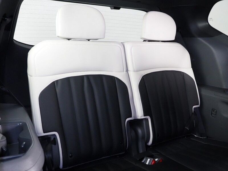 2024 Kia EV9 GT-Line AWD *HEADS-UP DISPLAY, NAVIGATION, SAFETY ALERTS, ADAPTIVE CRUISE, 360 VIEW CAMERAS, PANO MOONROOF, LEATHER, CLIMATE SEATS, HEATED STEERING, 2ND ROW CAPTAINS, MERIDIAN AUDIO, 21 INCH WHEELS, APPLE CARPLAY Round Rock TX