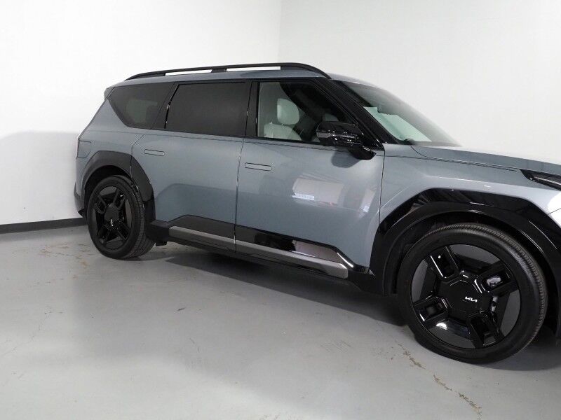 2024 Kia EV9 GT-Line AWD *HEADS-UP DISPLAY, NAVIGATION, SAFETY ALERTS, ADAPTIVE CRUISE, 360 VIEW CAMERAS, PANO MOONROOF, LEATHER, CLIMATE SEATS, HEATED STEERING, 2ND ROW CAPTAINS, MERIDIAN AUDIO, 21 INCH WHEELS, APPLE CARPLAY Round Rock TX