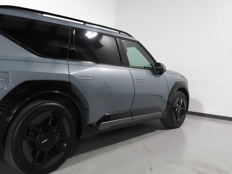 2024 Kia EV9 GT-Line AWD *HEADS-UP DISPLAY, NAVIGATION, SAFETY ALERTS, ADAPTIVE CRUISE, 360 VIEW CAMERAS, PANO MOONROOF, LEATHER, CLIMATE SEATS, HEATED STEERING, 2ND ROW CAPTAINS, MERIDIAN AUDIO, 21 INCH WHEELS, APPLE CARPLAY Round Rock TX