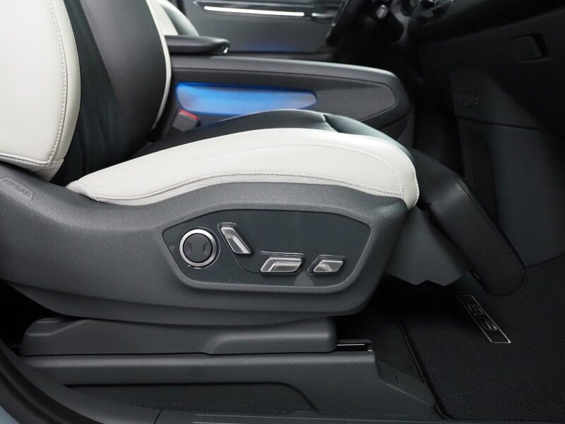 2024 Kia EV9 GT-Line AWD *HEADS-UP DISPLAY, NAVIGATION, SAFETY ALERTS, ADAPTIVE CRUISE, 360 VIEW CAMERAS, PANO MOONROOF, LEATHER, CLIMATE SEATS, HEATED STEERING, 2ND ROW CAPTAINS, MERIDIAN AUDIO, 21 INCH WHEELS, APPLE CARPLAY Round Rock TX