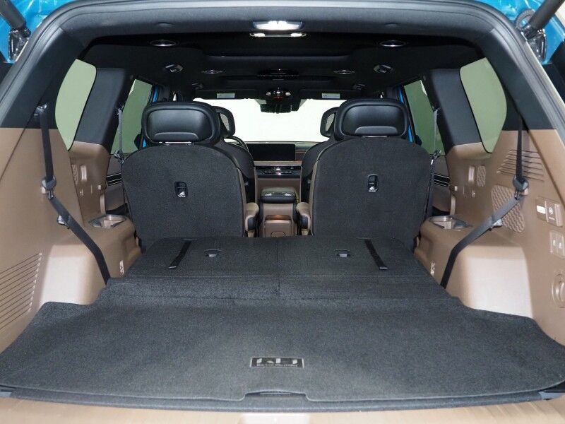 2024 Kia EV9 Land AWD *NAVIGATION, SAFETY ALERTS, ADAPTIVE CRUISE, 360 VIEW CAMERAS, PANORAMA MOONROOF, CLIMATE SEATS, HEATED STEERING, 2ND ROW CAPTAINS, LAND RELAXATION PKG, MERIDIAN AUDIO, 20 INCH WHEELS, ANDROID & APPLE Round Rock TX