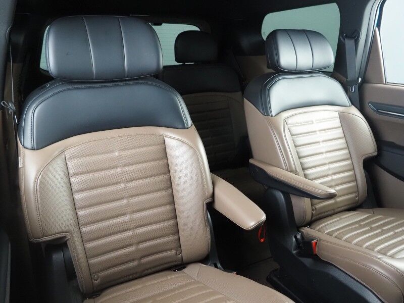 2024 Kia EV9 Land AWD *NAVIGATION, SAFETY ALERTS, ADAPTIVE CRUISE, 360 VIEW CAMERAS, PANORAMA MOONROOF, CLIMATE SEATS, HEATED STEERING, 2ND ROW CAPTAINS, LAND RELAXATION PKG, MERIDIAN AUDIO, 20 INCH WHEELS, ANDROID & APPLE Round Rock TX