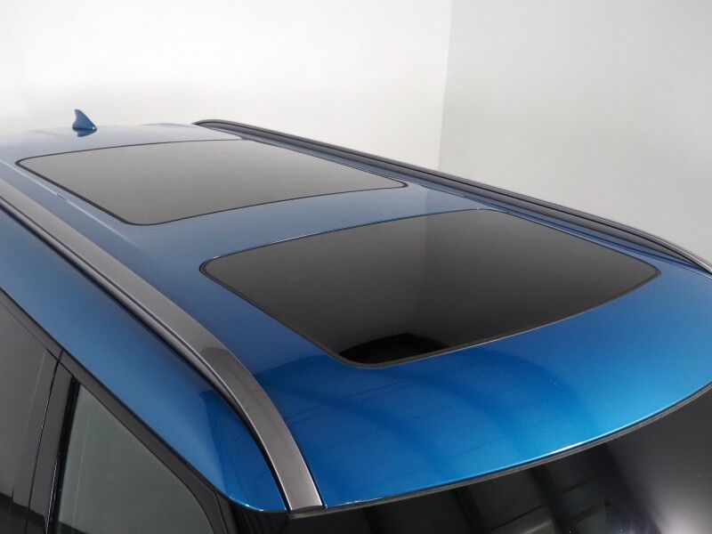 2024 Kia EV9 Land AWD *NAVIGATION, SAFETY ALERTS, ADAPTIVE CRUISE, 360 VIEW CAMERAS, PANORAMA MOONROOF, CLIMATE SEATS, HEATED STEERING, 2ND ROW CAPTAINS, LAND RELAXATION PKG, MERIDIAN AUDIO, 20 INCH WHEELS, ANDROID & APPLE Round Rock TX