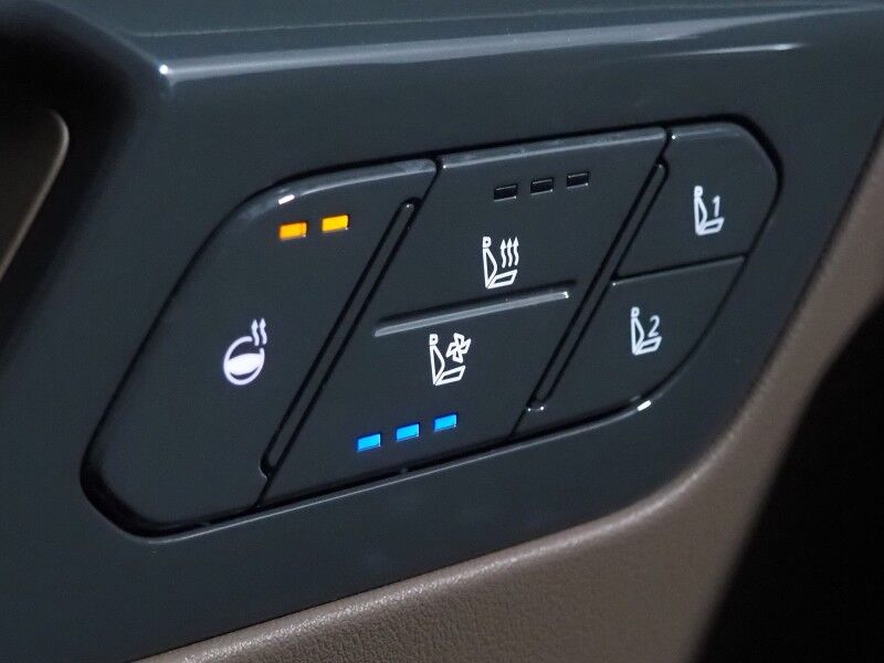 2024 Kia EV9 Land AWD *NAVIGATION, SAFETY ALERTS, ADAPTIVE CRUISE, 360 VIEW CAMERAS, PANORAMA MOONROOF, CLIMATE SEATS, HEATED STEERING, 2ND ROW CAPTAINS, LAND RELAXATION PKG, MERIDIAN AUDIO, 20 INCH WHEELS, ANDROID & APPLE Round Rock TX