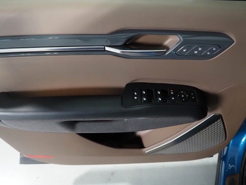 2024 Kia EV9 Land AWD *NAVIGATION, SAFETY ALERTS, ADAPTIVE CRUISE, 360 VIEW CAMERAS, PANORAMA MOONROOF, CLIMATE SEATS, HEATED STEERING, 2ND ROW CAPTAINS, LAND RELAXATION PKG, MERIDIAN AUDIO, 20 INCH WHEELS, ANDROID & APPLE Round Rock TX