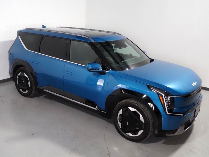 2024 Kia EV9 Land AWD *NAVIGATION, SAFETY ALERTS, ADAPTIVE CRUISE, 360 VIEW CAMERAS, PANORAMA MOONROOF, CLIMATE SEATS, HEATED STEERING, 2ND ROW CAPTAINS, LAND RELAXATION PKG, MERIDIAN AUDIO, 20 INCH WHEELS, ANDROID & APPLE Round Rock TX