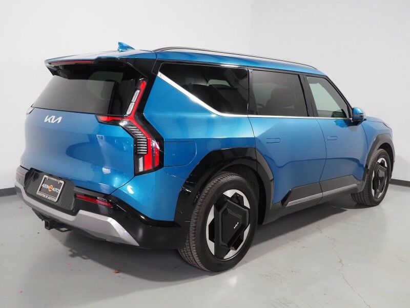 2024 Kia EV9 Land AWD *NAVIGATION, SAFETY ALERTS, ADAPTIVE CRUISE, 360 VIEW CAMERAS, PANORAMA MOONROOF, CLIMATE SEATS, HEATED STEERING, 2ND ROW CAPTAINS, LAND RELAXATION PKG, MERIDIAN AUDIO, 20 INCH WHEELS, ANDROID & APPLE Round Rock TX