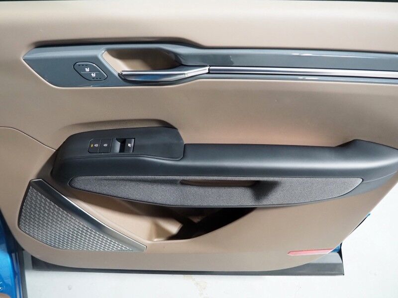 2024 Kia EV9 Land AWD *NAVIGATION, SAFETY ALERTS, ADAPTIVE CRUISE, 360 VIEW CAMERAS, PANORAMA MOONROOF, CLIMATE SEATS, HEATED STEERING, 2ND ROW CAPTAINS, LAND RELAXATION PKG, MERIDIAN AUDIO, 20 INCH WHEELS, ANDROID & APPLE Round Rock TX