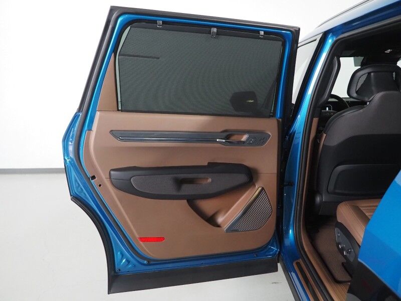 2024 Kia EV9 Land AWD *NAVIGATION, SAFETY ALERTS, ADAPTIVE CRUISE, 360 VIEW CAMERAS, PANORAMA MOONROOF, CLIMATE SEATS, HEATED STEERING, 2ND ROW CAPTAINS, LAND RELAXATION PKG, MERIDIAN AUDIO, 20 INCH WHEELS, ANDROID & APPLE Round Rock TX