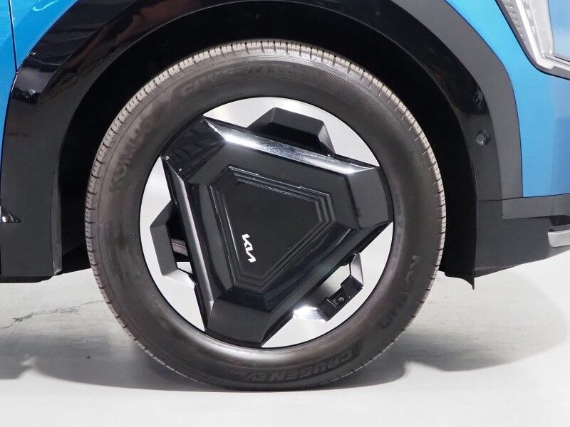 2024 Kia EV9 Land AWD *NAVIGATION, SAFETY ALERTS, ADAPTIVE CRUISE, 360 VIEW CAMERAS, PANORAMA MOONROOF, CLIMATE SEATS, HEATED STEERING, 2ND ROW CAPTAINS, LAND RELAXATION PKG, MERIDIAN AUDIO, 20 INCH WHEELS, ANDROID & APPLE Round Rock TX