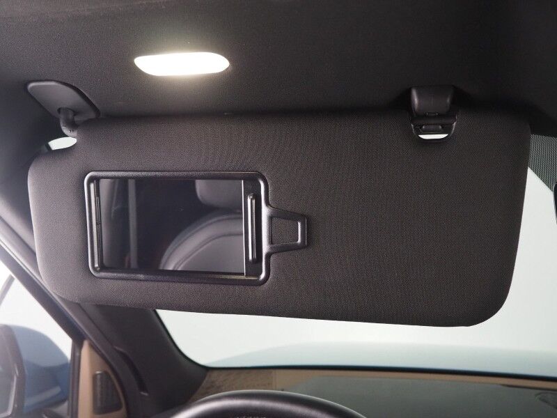 2024 Kia EV9 Land AWD *NAVIGATION, SAFETY ALERTS, ADAPTIVE CRUISE, 360 VIEW CAMERAS, PANORAMA MOONROOF, CLIMATE SEATS, HEATED STEERING, 2ND ROW CAPTAINS, LAND RELAXATION PKG, MERIDIAN AUDIO, 20 INCH WHEELS, ANDROID & APPLE Round Rock TX