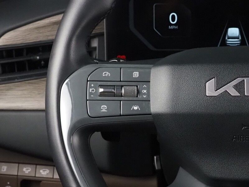 2024 Kia EV9 Land AWD *NAVIGATION, SAFETY ALERTS, ADAPTIVE CRUISE, 360 VIEW CAMERAS, PANORAMA MOONROOF, CLIMATE SEATS, HEATED STEERING, 2ND ROW CAPTAINS, MERIDIAN AUDIO, 20 INCH WHEELS, APPLE CARPLAY Round Rock TX