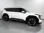 2024 Kia EV9 Land AWD *NAVIGATION, SAFETY ALERTS, ADAPTIVE CRUISE, 360 VIEW CAMERAS, PANORAMA MOONROOF, CLIMATE SEATS, HEATED STEERING, 2ND ROW CAPTAINS, MERIDIAN AUDIO, 20 INCH WHEELS, APPLE CARPLAY