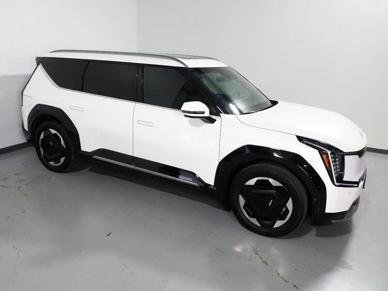 2024 Kia EV9 Land AWD *NAVIGATION, SAFETY ALERTS, ADAPTIVE CRUISE, 360 VIEW CAMERAS, PANORAMA MOONROOF, CLIMATE SEATS, HEATED STEERING, 2ND ROW CAPTAINS, MERIDIAN AUDIO, 20 INCH WHEELS, APPLE CARPLAY Round Rock TX