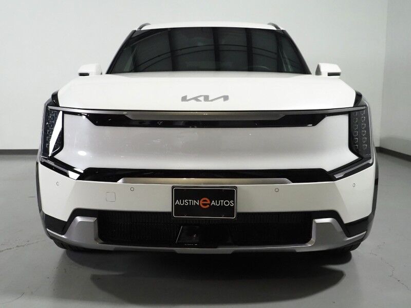 2024 Kia EV9 Land AWD *NAVIGATION, SAFETY ALERTS, ADAPTIVE CRUISE, 360 VIEW CAMERAS, PANORAMA MOONROOF, CLIMATE SEATS, HEATED STEERING, 2ND ROW CAPTAINS, MERIDIAN AUDIO, 20 INCH WHEELS, APPLE CARPLAY Round Rock TX