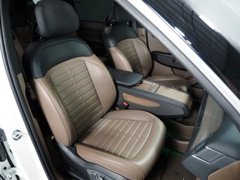 2024 Kia EV9 Land AWD *NAVIGATION, SAFETY ALERTS, ADAPTIVE CRUISE, 360 VIEW CAMERAS, PANORAMA MOONROOF, CLIMATE SEATS, HEATED STEERING, 2ND ROW CAPTAINS, MERIDIAN AUDIO, 20 INCH WHEELS, APPLE CARPLAY