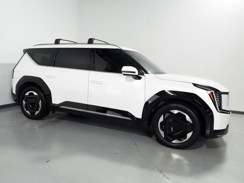 2024 Kia EV9 Land AWD *NAVIGATION, SAFETY ALERTS, ADAPTIVE CRUISE, 360 VIEW CAMERAS, PANORAMA MOONROOF, CLIMATE SEATS, HEATED STEERING, 2ND ROW CAPTAINS, MERIDIAN AUDIO, 20 INCH WHEELS, APPLE CARPLAY Round Rock TX