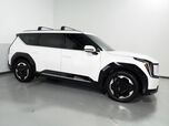 2024 Kia EV9 Land AWD *NAVIGATION, SAFETY ALERTS, ADAPTIVE CRUISE, 360 VIEW CAMERAS, PANORAMA MOONROOF, CLIMATE SEATS, HEATED STEERING, 2ND ROW CAPTAINS, MERIDIAN AUDIO, 20 INCH WHEELS, APPLE CARPLAY