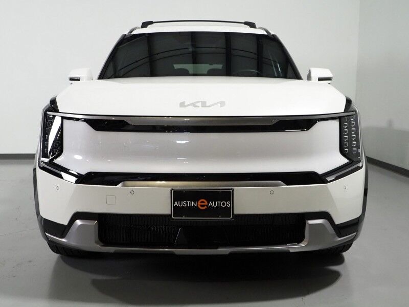2024 Kia EV9 Land AWD *NAVIGATION, SAFETY ALERTS, ADAPTIVE CRUISE, 360 VIEW CAMERAS, PANORAMA MOONROOF, CLIMATE SEATS, HEATED STEERING, 2ND ROW CAPTAINS, MERIDIAN AUDIO, 20 INCH WHEELS, APPLE CARPLAY Round Rock TX