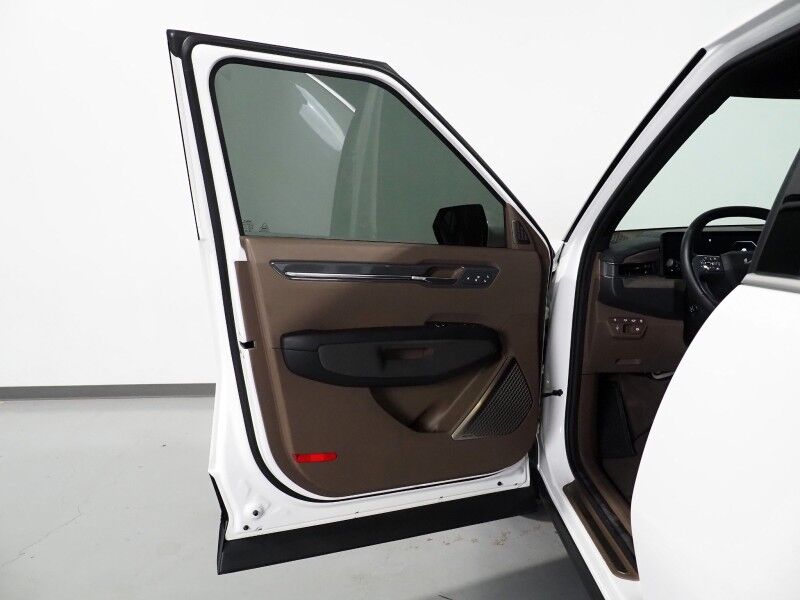 2024 Kia EV9 Land AWD *NAVIGATION, SAFETY ALERTS, ADAPTIVE CRUISE, 360 VIEW CAMERAS, PANORAMA MOONROOF, CLIMATE SEATS, HEATED STEERING, 2ND ROW CAPTAINS, MERIDIAN AUDIO, 20 INCH WHEELS, APPLE CARPLAY Round Rock TX