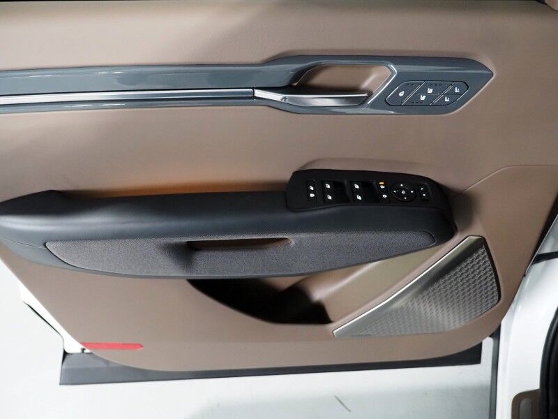 2024 Kia EV9 Land AWD *NAVIGATION, SAFETY ALERTS, ADAPTIVE CRUISE, 360 VIEW CAMERAS, PANORAMA MOONROOF, CLIMATE SEATS, HEATED STEERING, 2ND ROW CAPTAINS, MERIDIAN AUDIO, 20 INCH WHEELS, APPLE CARPLAY Round Rock TX