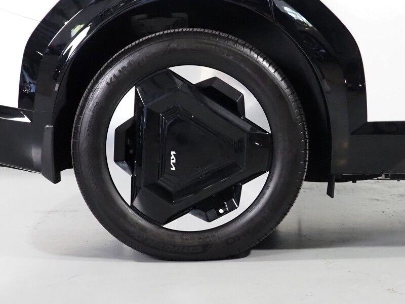 2024 Kia EV9 Land AWD *NAVIGATION, SAFETY ALERTS, ADAPTIVE CRUISE, 360 VIEW CAMERAS, PANORAMA MOONROOF, CLIMATE SEATS, HEATED STEERING, 2ND ROW CAPTAINS, MERIDIAN AUDIO, 20 INCH WHEELS, APPLE CARPLAY Round Rock TX