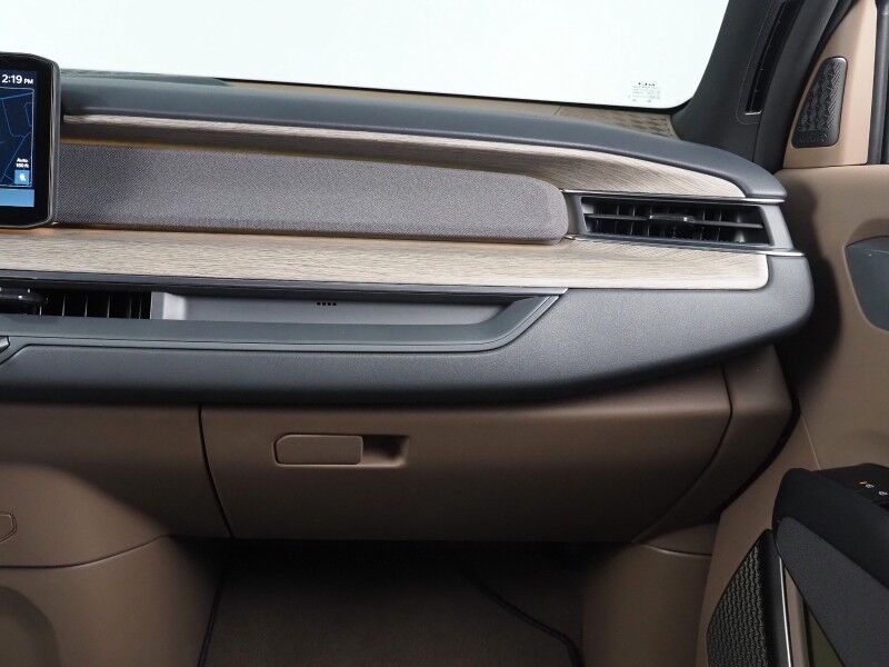 2024 Kia EV9 Land AWD *NAVIGATION, SAFETY ALERTS, ADAPTIVE CRUISE, 360 VIEW CAMERAS, PANORAMA MOONROOF, CLIMATE SEATS, HEATED STEERING, 2ND ROW CAPTAINS, MERIDIAN AUDIO, 20 INCH WHEELS, APPLE CARPLAY Round Rock TX