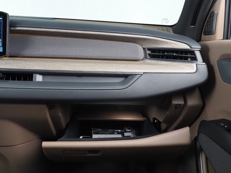 2024 Kia EV9 Land AWD *NAVIGATION, SAFETY ALERTS, ADAPTIVE CRUISE, 360 VIEW CAMERAS, PANORAMA MOONROOF, CLIMATE SEATS, HEATED STEERING, 2ND ROW CAPTAINS, MERIDIAN AUDIO, 20 INCH WHEELS, APPLE CARPLAY Round Rock TX