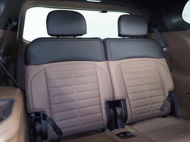 2024 Kia EV9 Land AWD *NAVIGATION, SAFETY ALERTS, ADAPTIVE CRUISE, 360 VIEW CAMERAS, PANORAMA MOONROOF, CLIMATE SEATS, HEATED STEERING, 2ND ROW CAPTAINS, MERIDIAN AUDIO, 20 INCH WHEELS, APPLE CARPLAY Round Rock TX