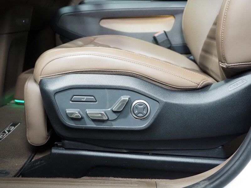 2024 Kia EV9 Land AWD *NAVIGATION, SAFETY ALERTS, ADAPTIVE CRUISE, 360 VIEW CAMERAS, PANORAMA MOONROOF, CLIMATE SEATS, HEATED STEERING, 2ND ROW CAPTAINS, MERIDIAN AUDIO, 20 INCH WHEELS, APPLE CARPLAY Round Rock TX