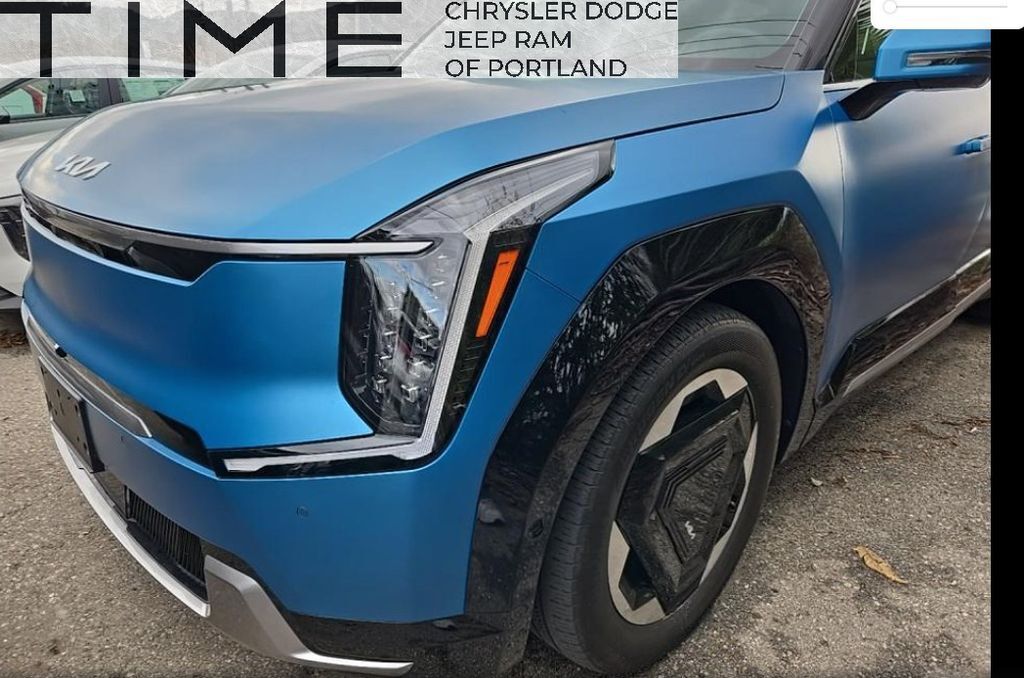 2024 Kia EV9 Land