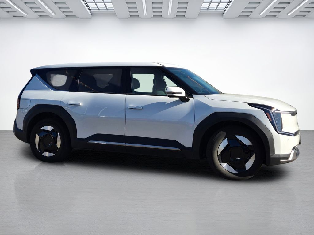 2024 Kia EV9 Light Long Range