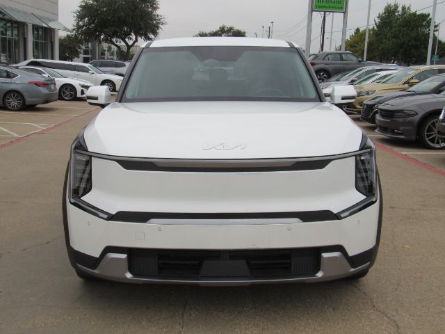 2024 Kia EV9 Light Short Range