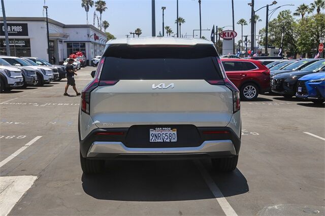 2024 Kia EV9 Light Glendale CA