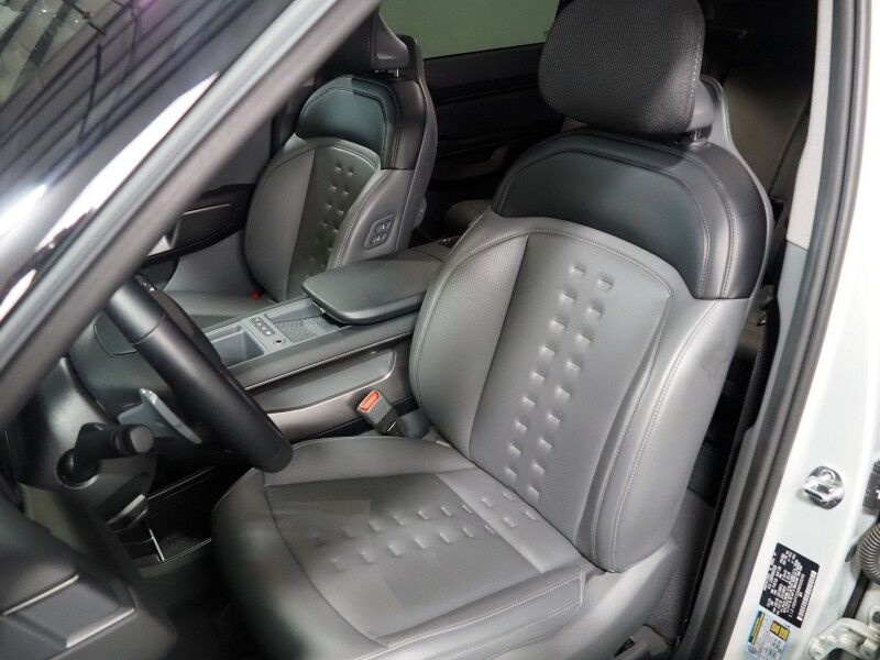 2024 Kia EV9 Wind AWD *NAVIGATION, SAFETY ALERTS, ADAPTIVE CRUISE, BACKUP-CAMERA, COLOR TOUCHSCREEN, PANORAMA MOONROOF, CLIMATE SEATS, HEATED STEERING, POWER LIFTGATE, REMOTE START, WIRELESS CHARGING, ANDROID & APPLE Round Rock TX