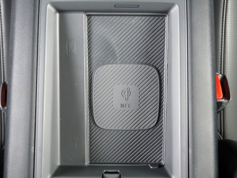 2024 Kia EV9 Wind AWD *NAVIGATION, SAFETY ALERTS, ADAPTIVE CRUISE, BACKUP-CAMERA, COLOR TOUCHSCREEN, PANORAMA MOONROOF, CLIMATE SEATS, HEATED STEERING, POWER LIFTGATE, REMOTE START, WIRELESS CHARGING, ANDROID & APPLE Round Rock TX