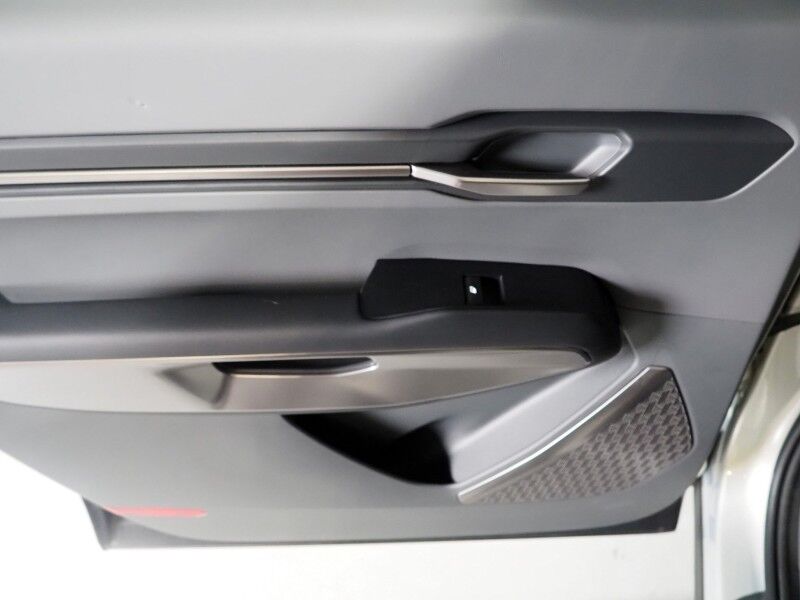 2024 Kia EV9 Wind AWD *NAVIGATION, SAFETY ALERTS, ADAPTIVE CRUISE, BACKUP-CAMERA, COLOR TOUCHSCREEN, PANORAMA MOONROOF, CLIMATE SEATS, HEATED STEERING, POWER LIFTGATE, REMOTE START, WIRELESS CHARGING, ANDROID & APPLE Round Rock TX