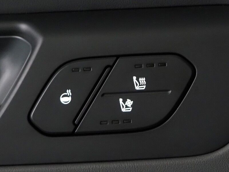 2024 Kia EV9 Wind AWD *NAVIGATION, SAFETY ALERTS, ADAPTIVE CRUISE, BACKUP-CAMERA, COLOR TOUCHSCREEN, PANORAMA MOONROOF, CLIMATE SEATS, HEATED STEERING, POWER LIFTGATE, REMOTE START, WIRELESS CHARGING, ANDROID & APPLE Round Rock TX