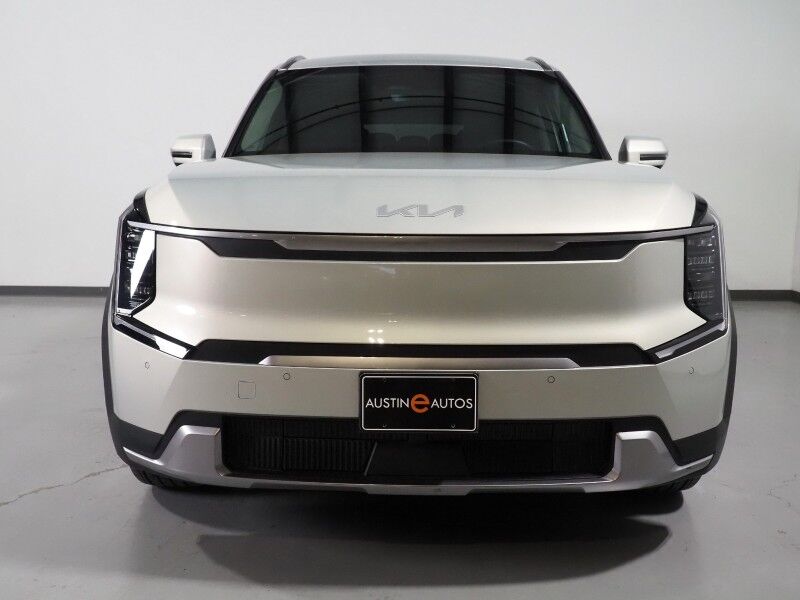 2024 Kia EV9 Wind AWD *NAVIGATION, SAFETY ALERTS, ADAPTIVE CRUISE, BACKUP-CAMERA, COLOR TOUCHSCREEN, PANORAMA MOONROOF, CLIMATE SEATS, HEATED STEERING, POWER LIFTGATE, REMOTE START, WIRELESS CHARGING, ANDROID & APPLE Round Rock TX