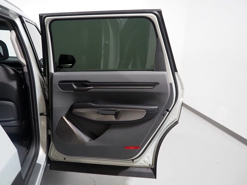 2024 Kia EV9 Wind AWD *NAVIGATION, SAFETY ALERTS, ADAPTIVE CRUISE, BACKUP-CAMERA, COLOR TOUCHSCREEN, PANORAMA MOONROOF, CLIMATE SEATS, HEATED STEERING, POWER LIFTGATE, REMOTE START, WIRELESS CHARGING, ANDROID & APPLE Round Rock TX