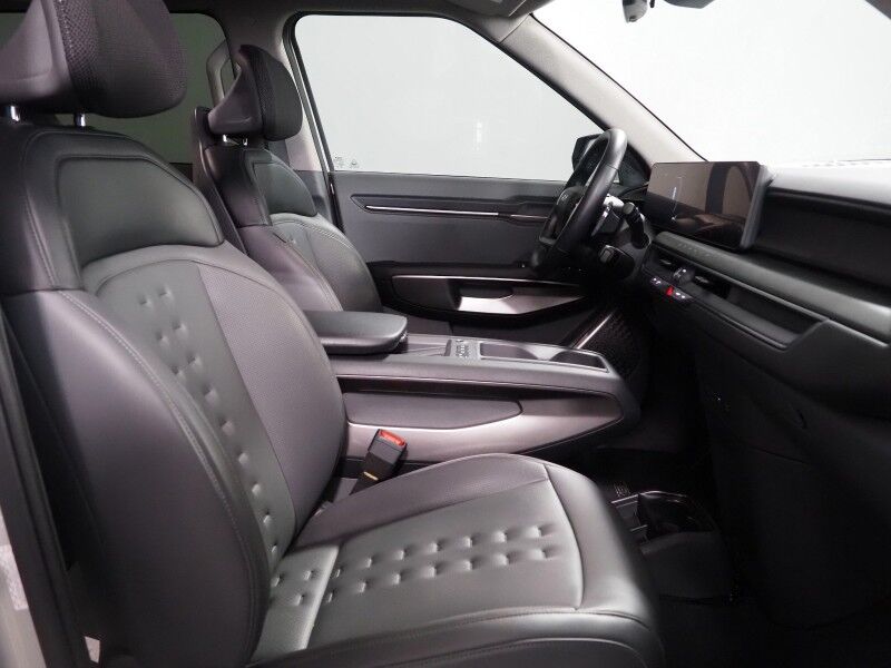 2024 Kia EV9 Wind AWD *NAVIGATION, SAFETY ALERTS, ADAPTIVE CRUISE, BACKUP-CAMERA, COLOR TOUCHSCREEN, PANORAMA MOONROOF, CLIMATE SEATS, HEATED STEERING, POWER LIFTGATE, REMOTE START, WIRELESS CHARGING, ANDROID & APPLE Round Rock TX