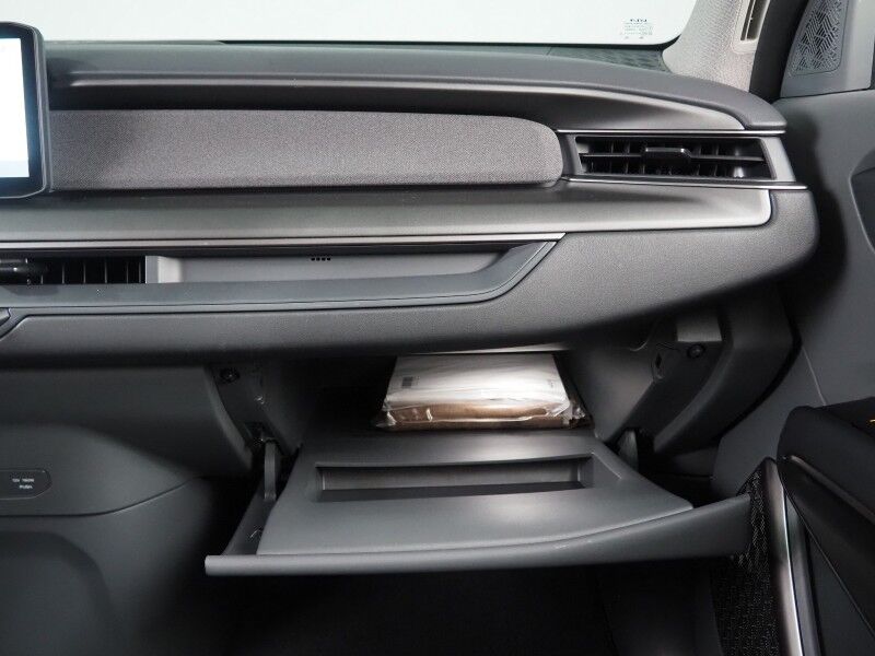 2024 Kia EV9 Wind AWD *NAVIGATION, SAFETY ALERTS, ADAPTIVE CRUISE, BACKUP-CAMERA, COLOR TOUCHSCREEN, PANORAMA MOONROOF, CLIMATE SEATS, HEATED STEERING, POWER LIFTGATE, REMOTE START, WIRELESS CHARGING, ANDROID & APPLE Round Rock TX