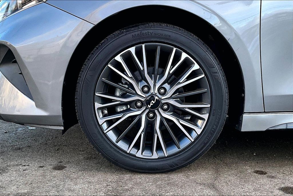 2024 Kia Forte GT-Line OR